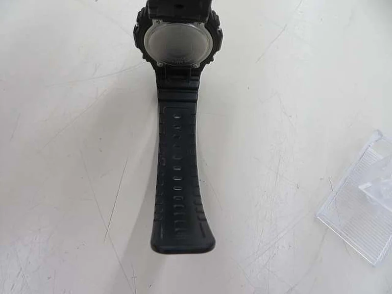 Montre-bracelet numérique à quartz CASIO G-5600UE