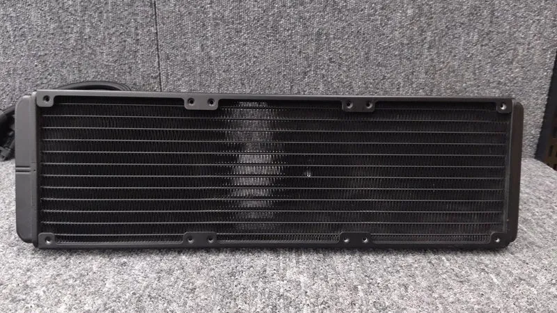 Refroidisseur de processeur à eau KRAKEN RL-KRX72-01