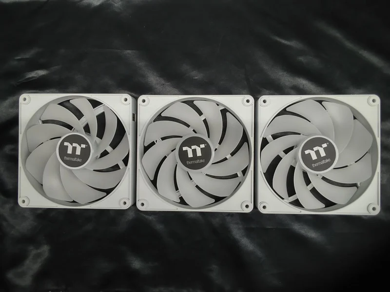 THERMALTAKE Case Fan CL-F195-PL14SW-A