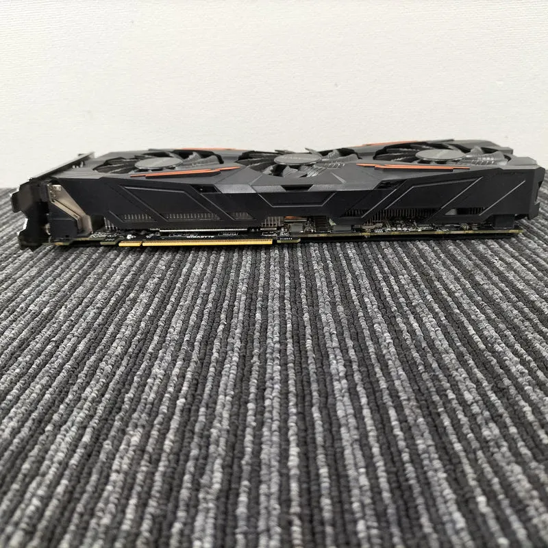 GIGABYTE [Article défectueux] GV-N1070G1 GAMING-8GD GV-N1070G1 GAMING-8GD