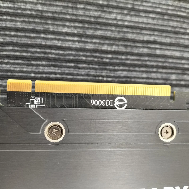 GIGABYTE [Article défectueux] GV-N1070G1 GAMING-8GD GV-N1070G1 GAMING-8GD