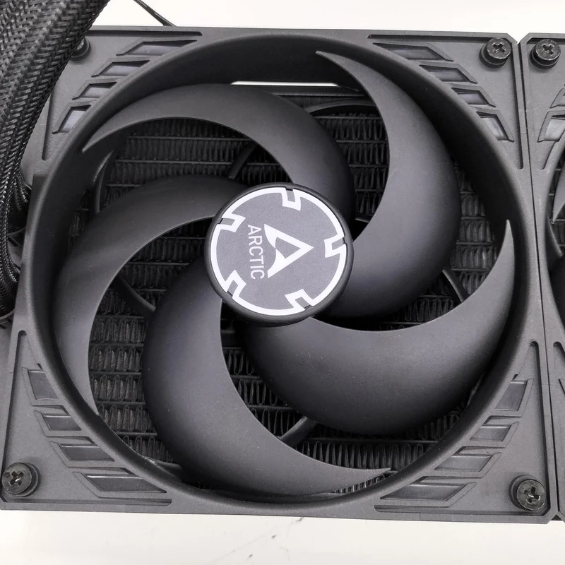 ARCTIC Water-Cooled CPU Cooler LIQUID FREEZER III.280 ACFRE00135A