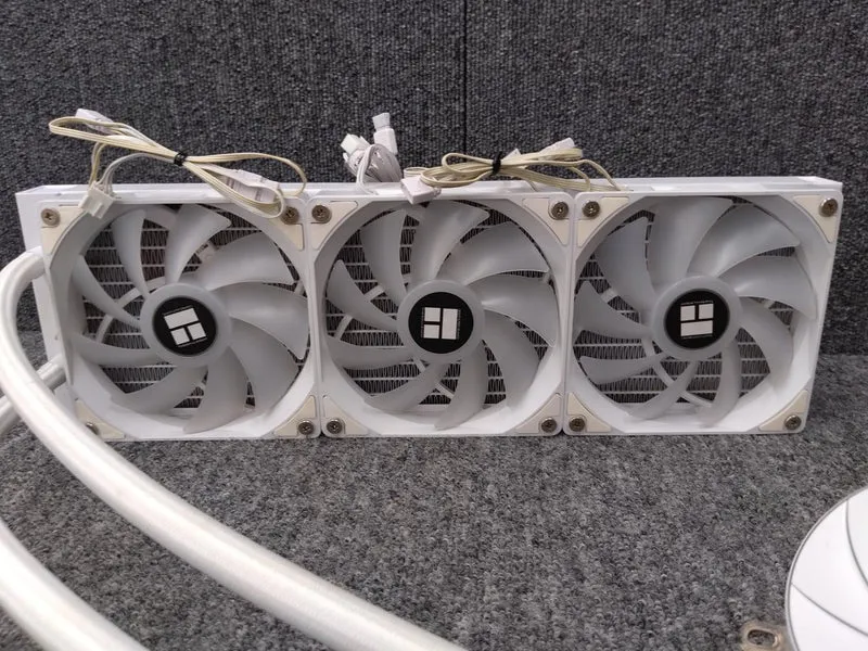 Refroidisseur d'eau pour processeur THERMALRIGHT AQUA ELITE360 BLANC