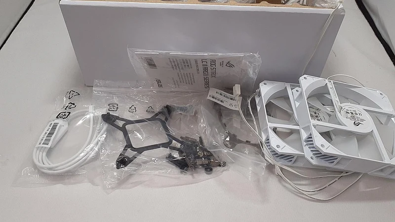 Refroidisseur de processeur ASUS ROG STRIX LCII. 240 ARVB