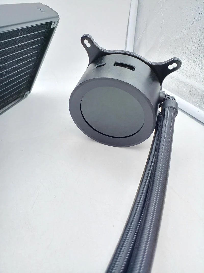 Refroidisseur d'eau NZXT KRAKEN Z73