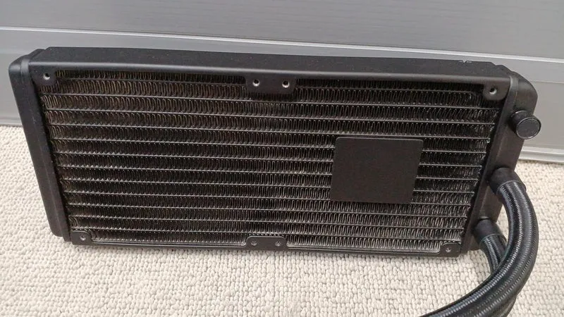 [JUNK] FRACTAL Water Cooler LUMEN S24 RGB