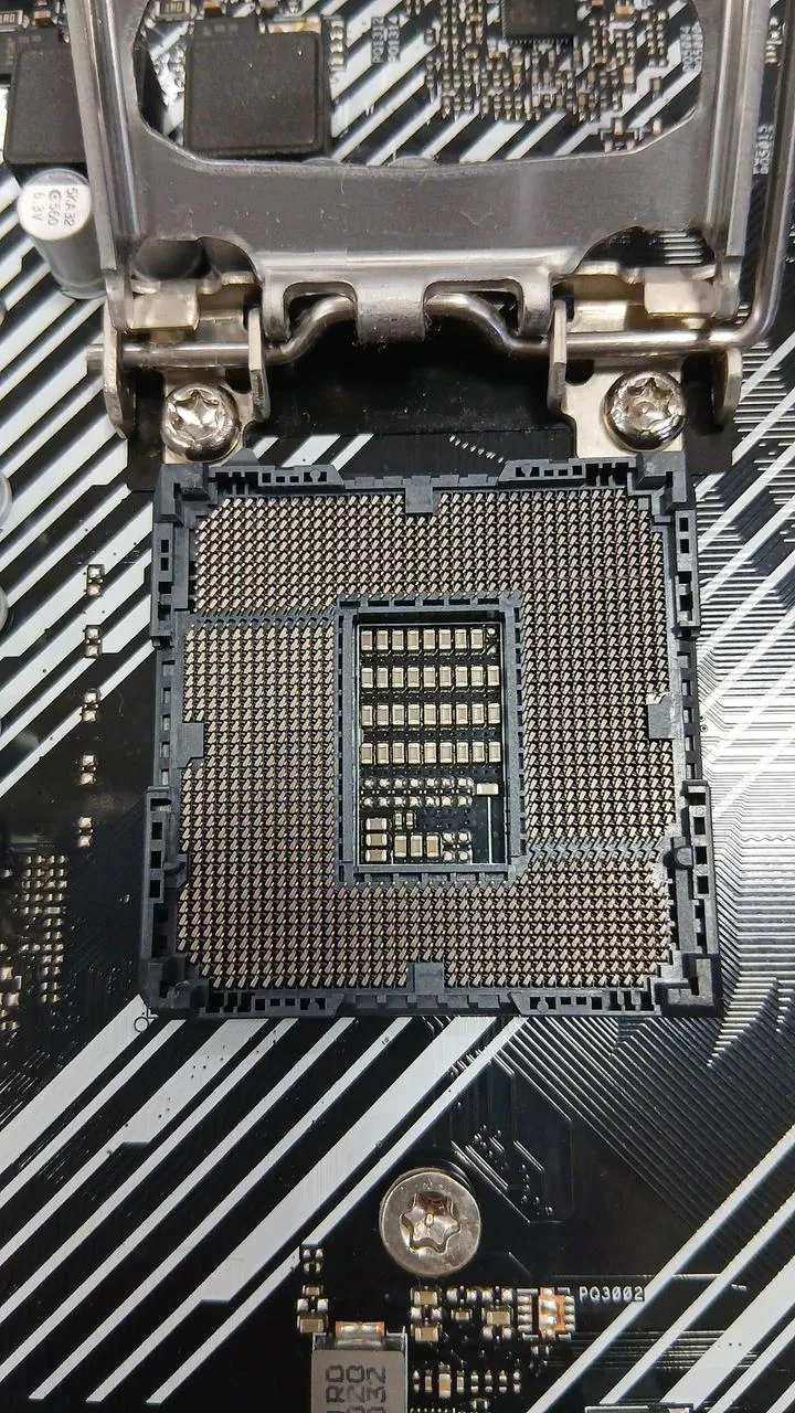 [À DÉCHETER] Carte mère ASUS PRIME B460M-AJ