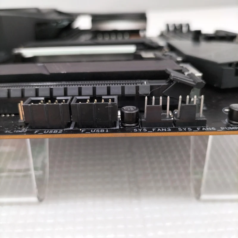 [À DÉCHETER] Carte mère GIGABYTE B550 AORUS MASTER