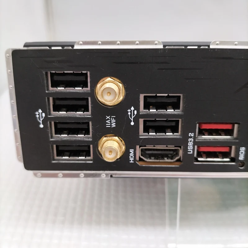 [À DÉCHETER] Carte mère GIGABYTE B550 AORUS MASTER
