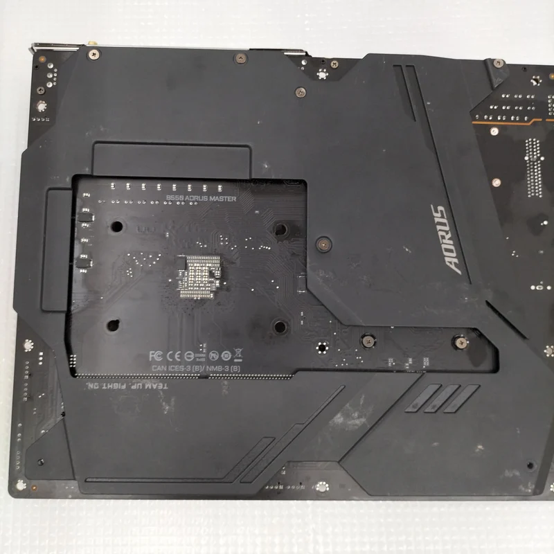 [À DÉCHETER] Carte mère GIGABYTE B550 AORUS MASTER