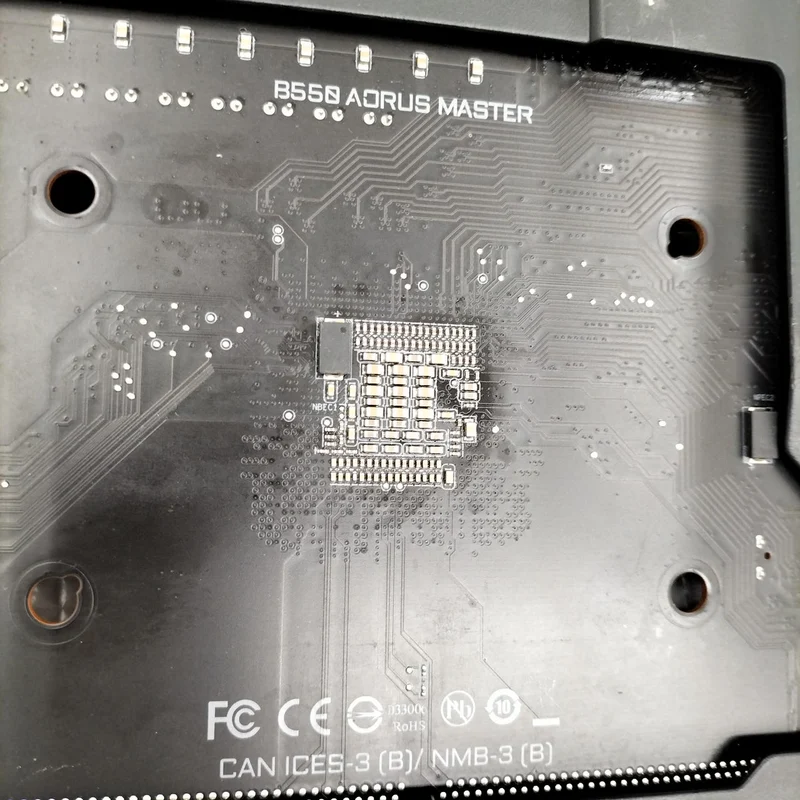 [À DÉCHETER] Carte mère GIGABYTE B550 AORUS MASTER
