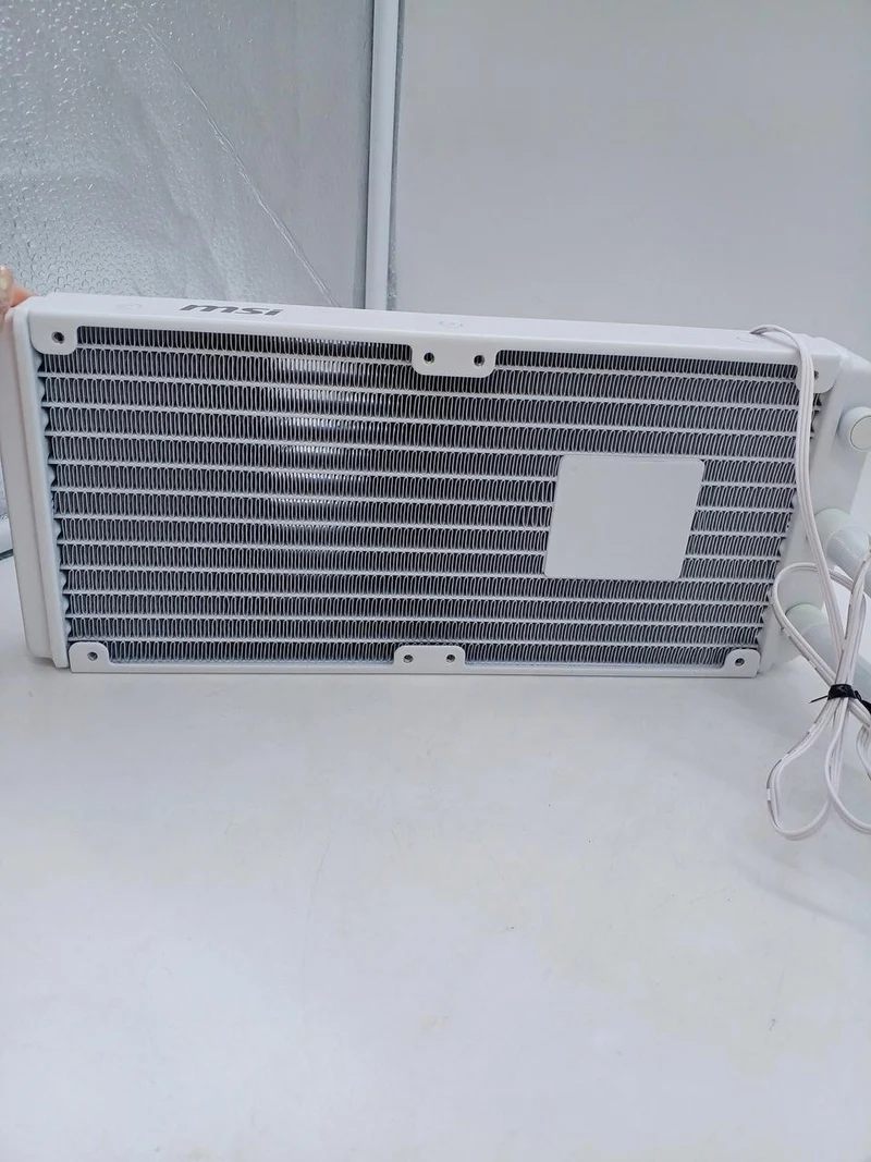 Refroidisseur de processeur MSI MAG CORELIQUID 240R V2 BLANC