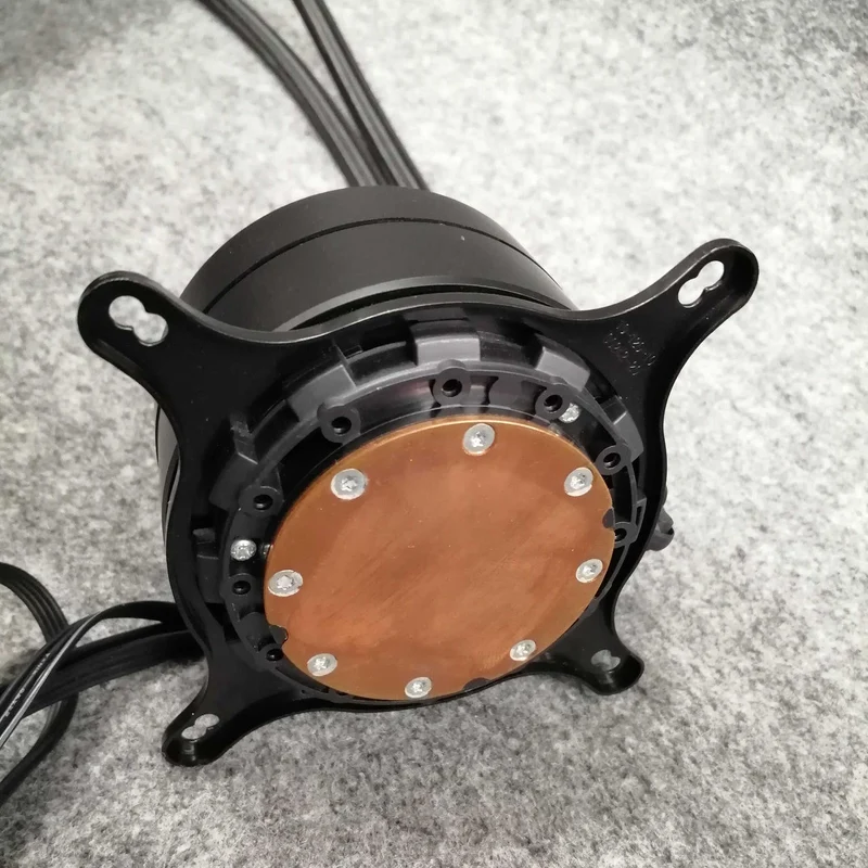 Refroidisseur de processeur à refroidissement liquide NZXT KRAKEN X73
