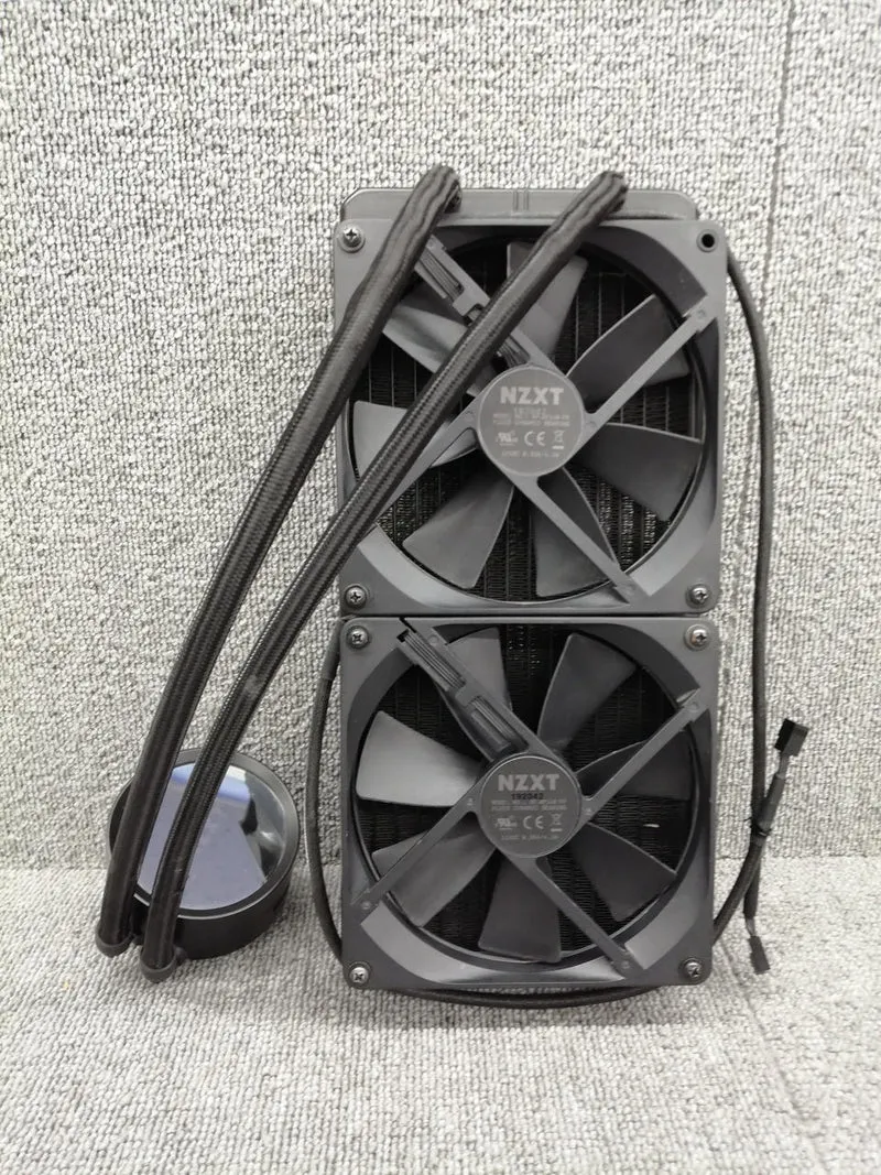 [À DÉCHETER] Refroidisseur de processeur à eau NZXT RL-KRX63-01