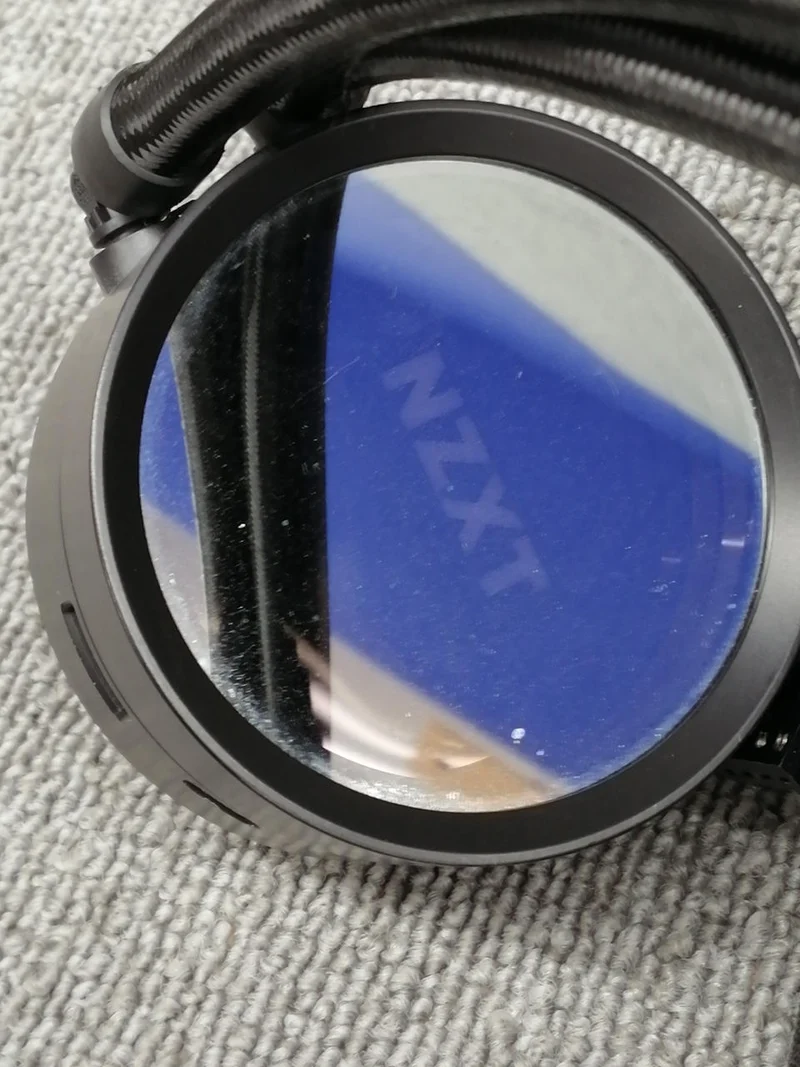 [À DÉCHETER] Refroidisseur de processeur à eau NZXT RL-KRX63-01
