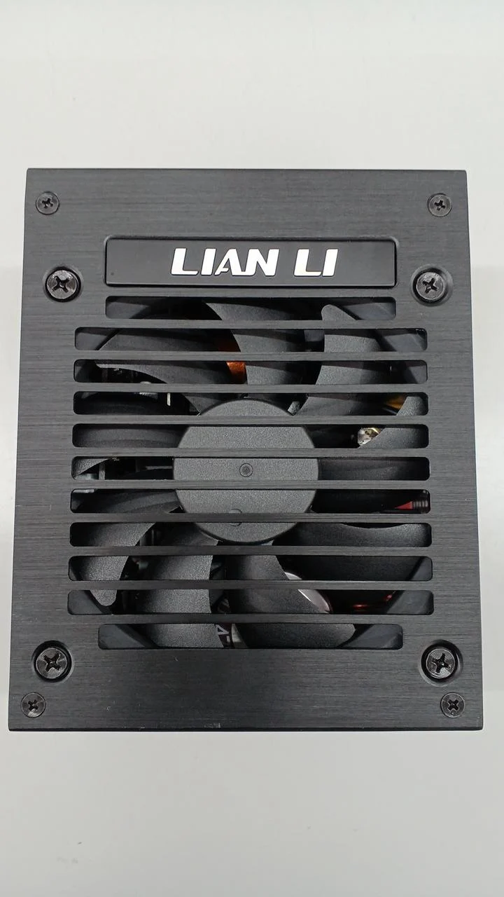 LIAN LI Power Supply Unit SP750