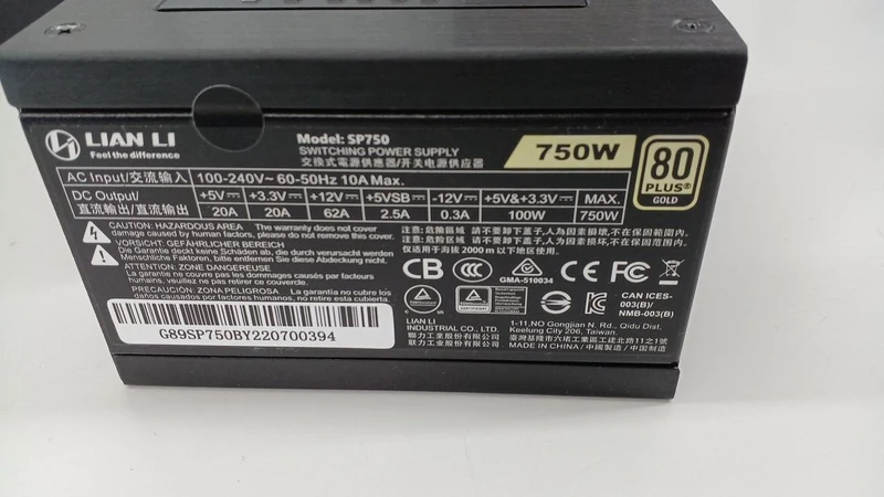 LIAN LI Power Supply Unit SP750