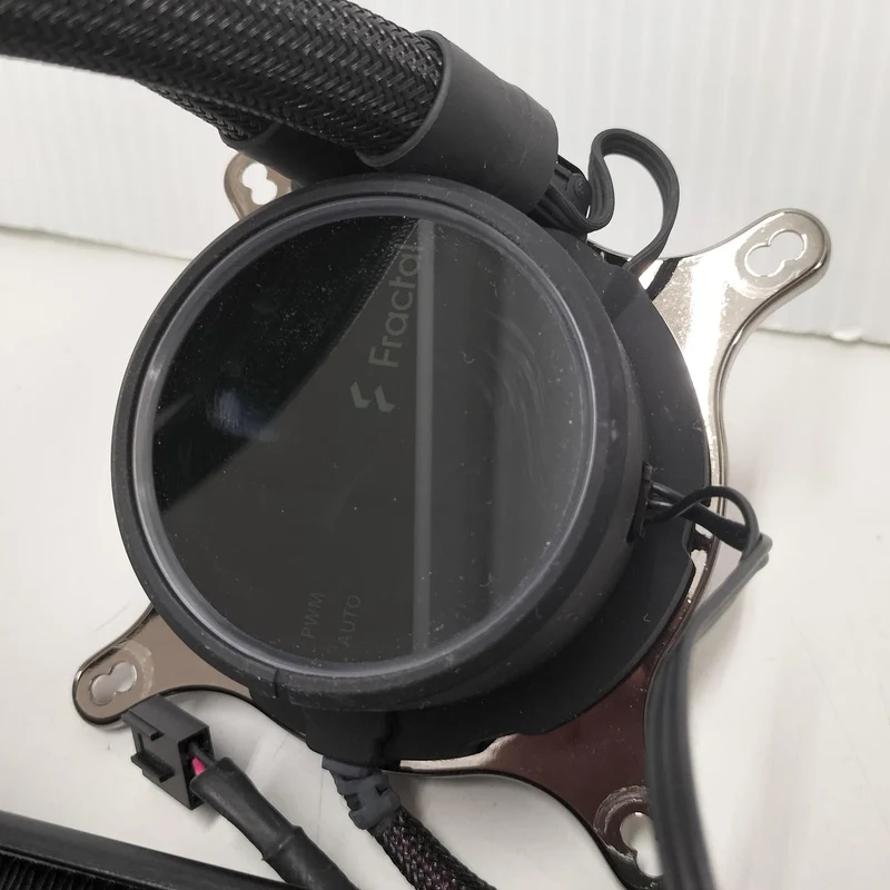 [À NE PAS UTILISER] Refroidisseur de processeur tout-en-un à eau FRACTAL DESIGN CELSIUS+ S28 PRISMA FD-W-2-S28