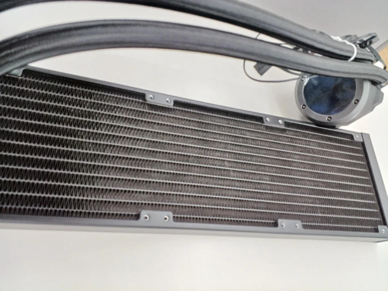 Refroidisseur de processeur THERMALTAKE CL-362-PL12SW-A