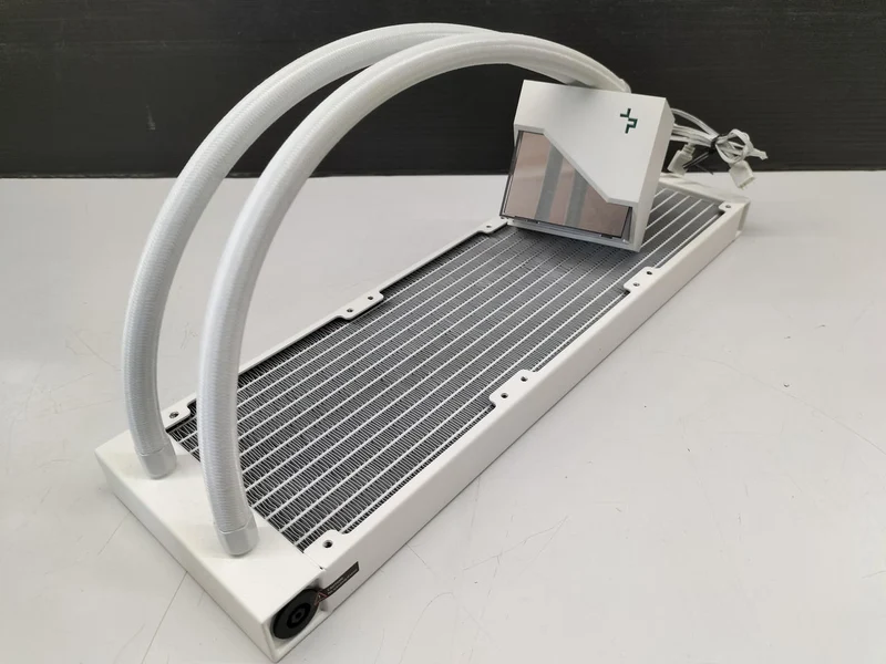 Refroidisseur de processeur DEEPCOOL LT720-WHAMNF