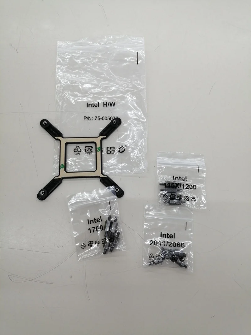 CORSAIR Simple Water-Cooled CPU Cooler ICUE H100I ELITE CAPELLIX XT