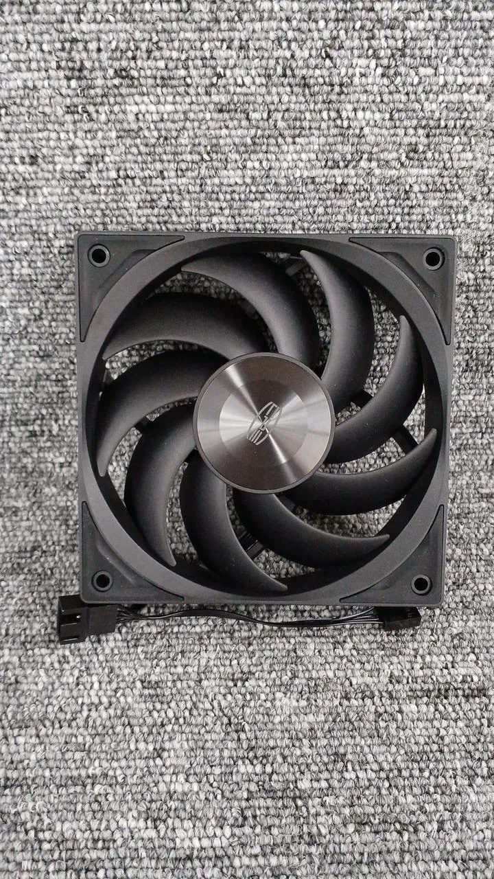 Refroidisseur de processeur à eau PCCOOLER DS360 BK