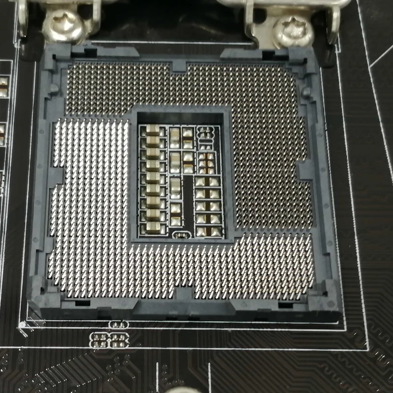 [À DÉCHETER] Carte mère ASUS B85M-G