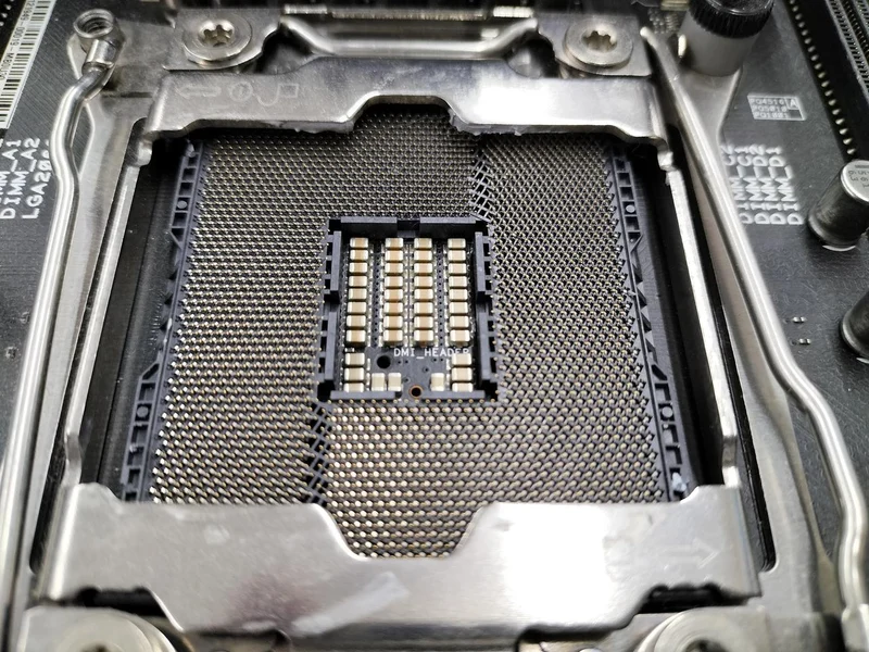 ASUS INTEL-Compatible Motherboard ROG RAMPAGE VI EXTREME