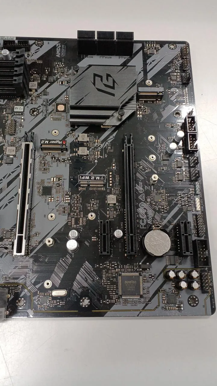 ASROCK Motherboard: B550M PHANTOM GAMING 4