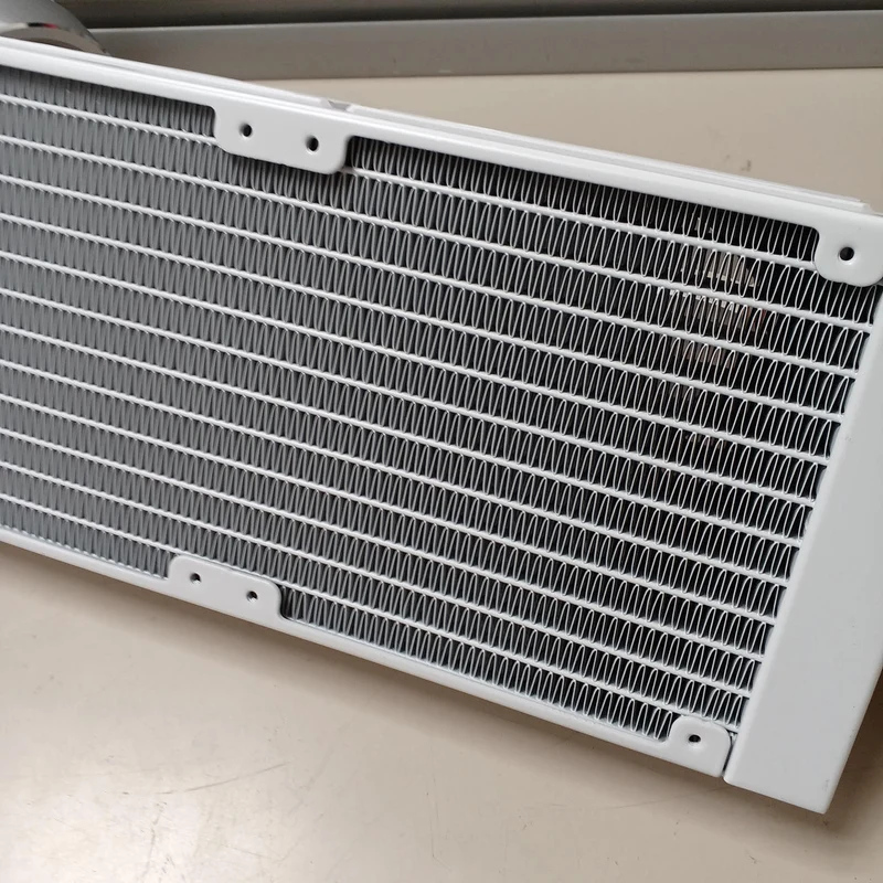 Refroidisseur à eau LIAN LI GA2T24W