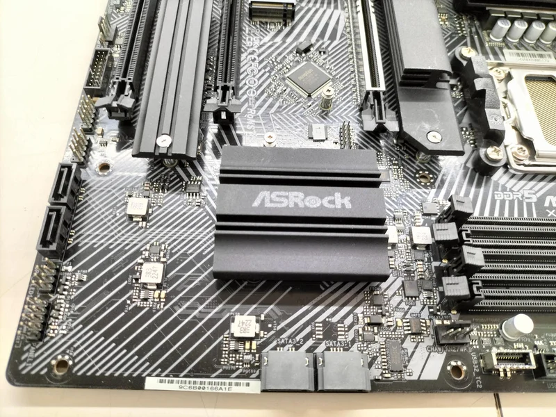Carte mère ASROCK X670E PG LIGHTING