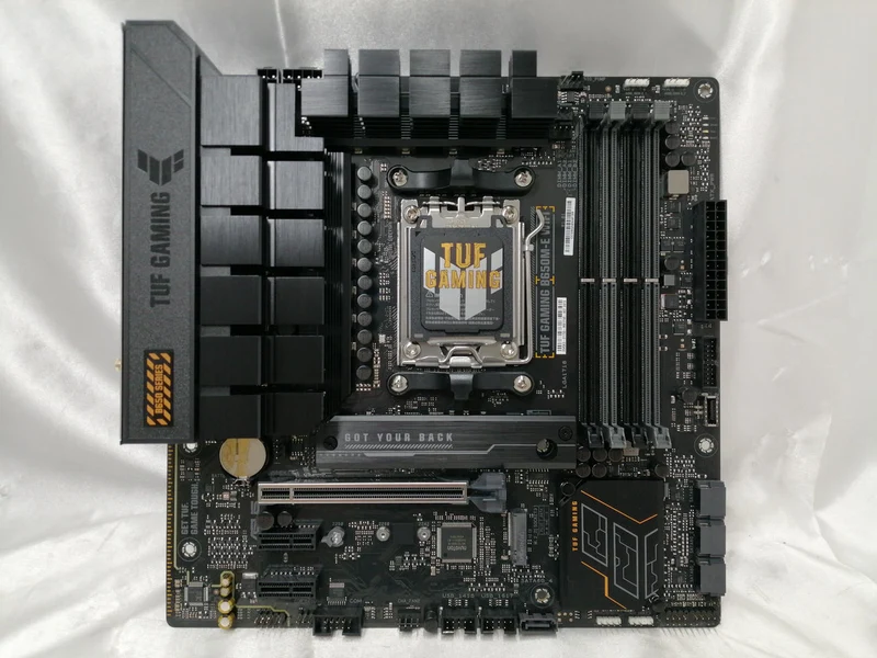 ASROCK Motherboard B650M PG LIGHTNING