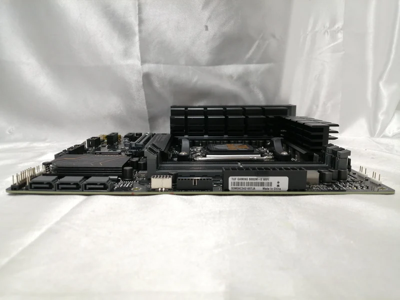 ASROCK Motherboard B650M PG LIGHTNING