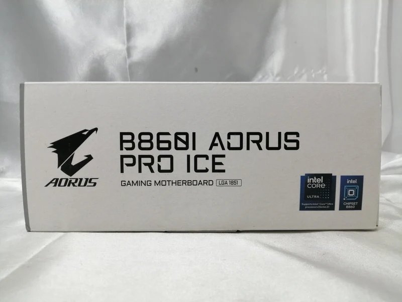 Carte mère GIGABYTE B860I