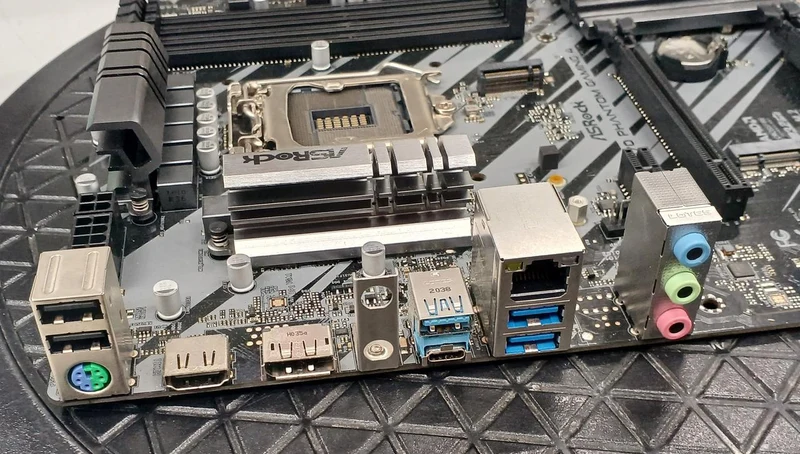 ASROCK Motherboard H470 PHANTOM GAMING4