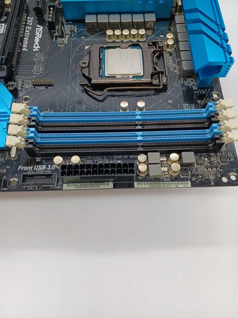 Carte mère ASROCK Z97 EXTREME4/I7-4790