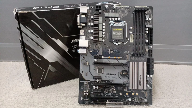 ASROCK Motherboard: Z370M PRO4