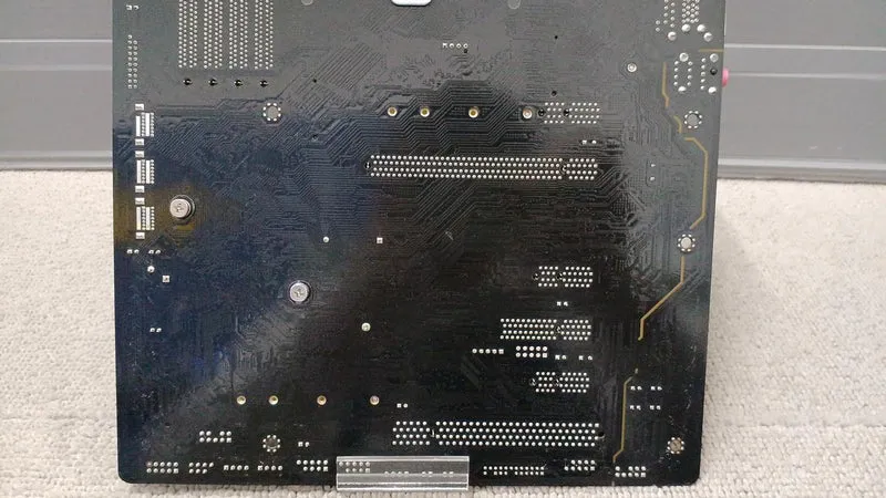 ASROCK Motherboard: Z370M PRO4