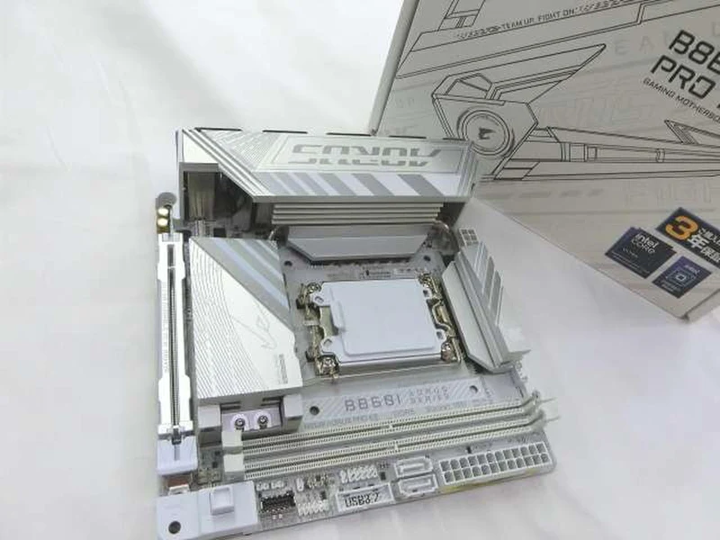GIGABYTE LGA1851-Compatible Motherboard AORUS B860I AORUS PRO ICE