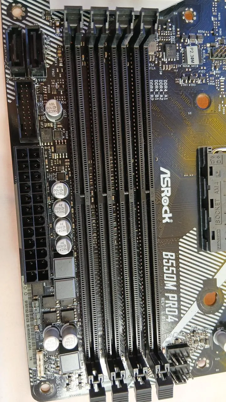 [JUNK] ASROCK Motherboard: B550M PRO4