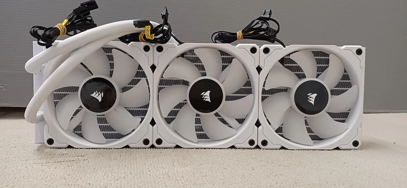 [JUNK] CORSAIR Water-cooled CPU cooler RWF0047