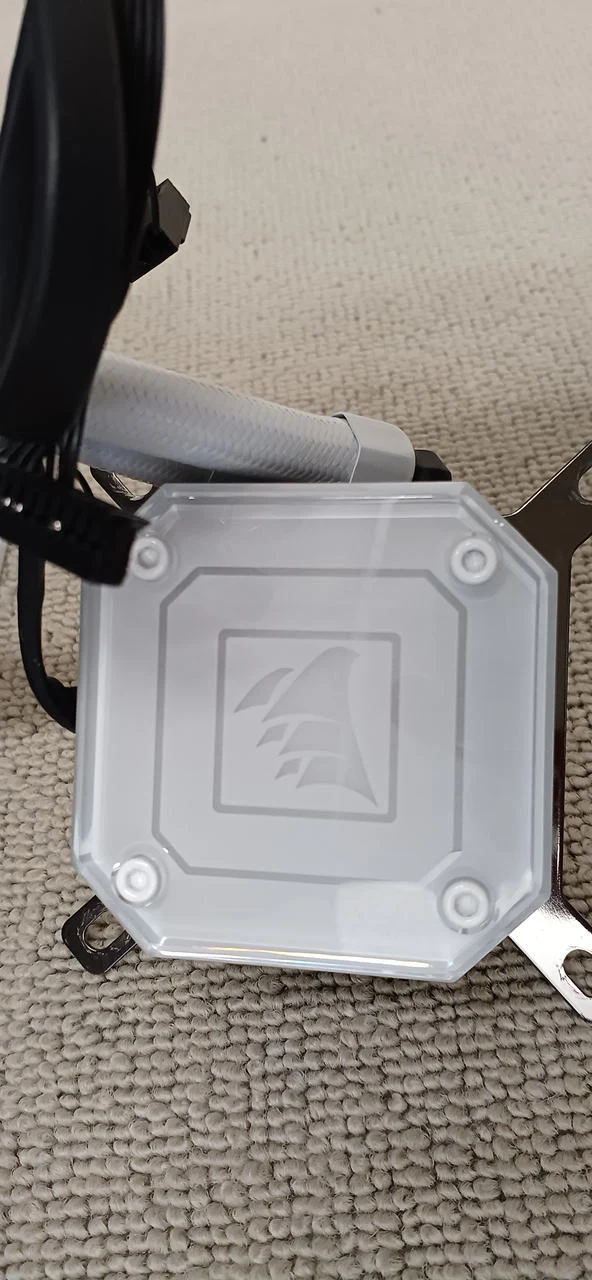 [JUNK] CORSAIR Water-cooled CPU cooler RWF0047