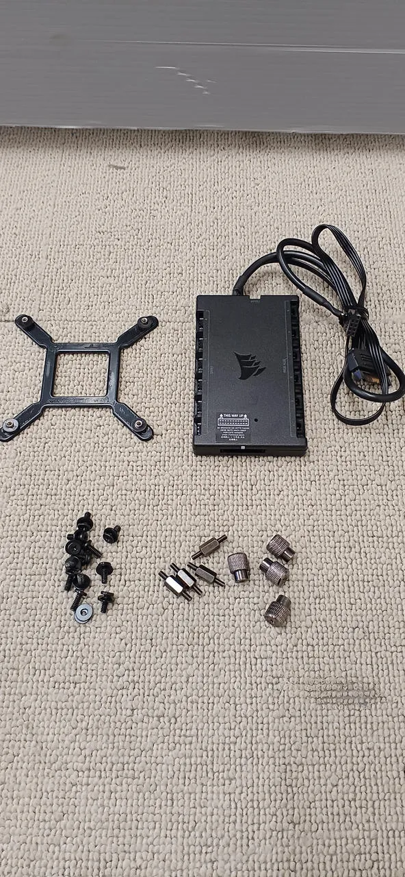 [JUNK] CORSAIR Water-cooled CPU cooler RWF0047