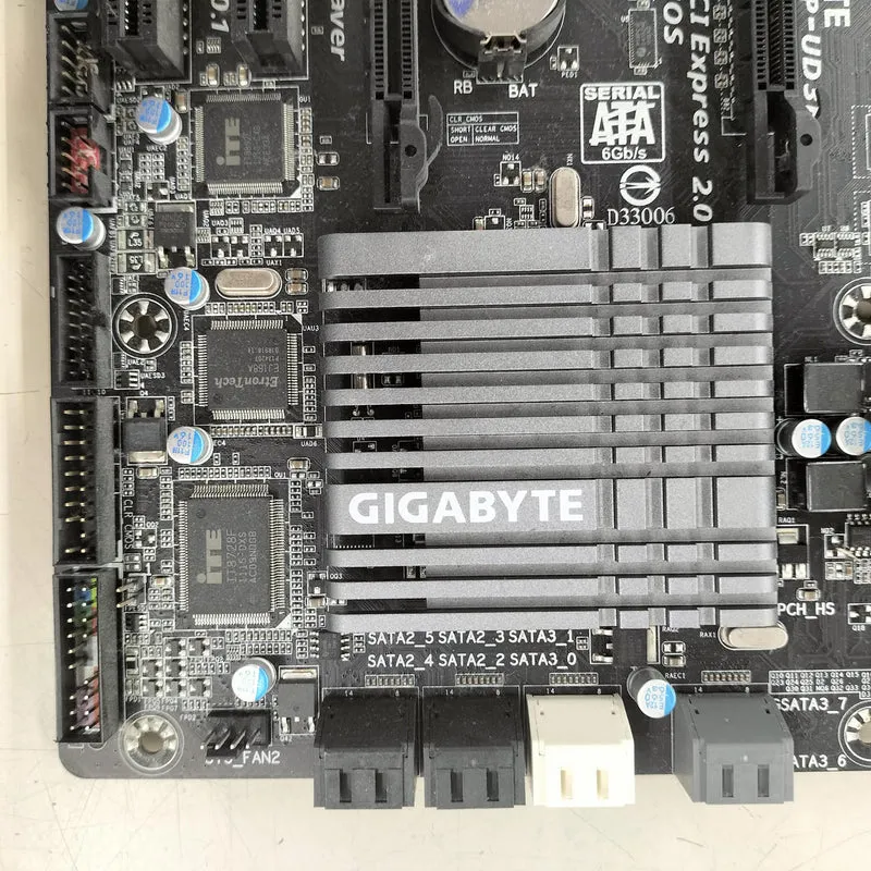 GIGABYTE INTEL-Compatible Motherboard GA-Z68XP-UD3R