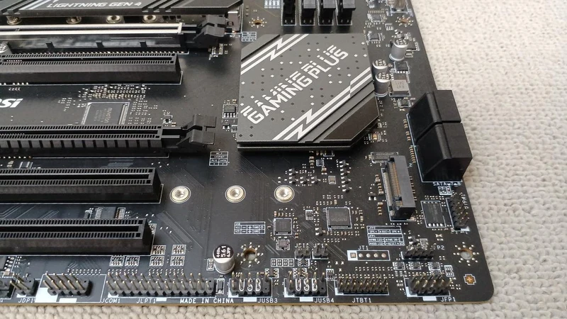[À DÉCHETER] Carte mère MSI B760 GAMING PLUS WIFI