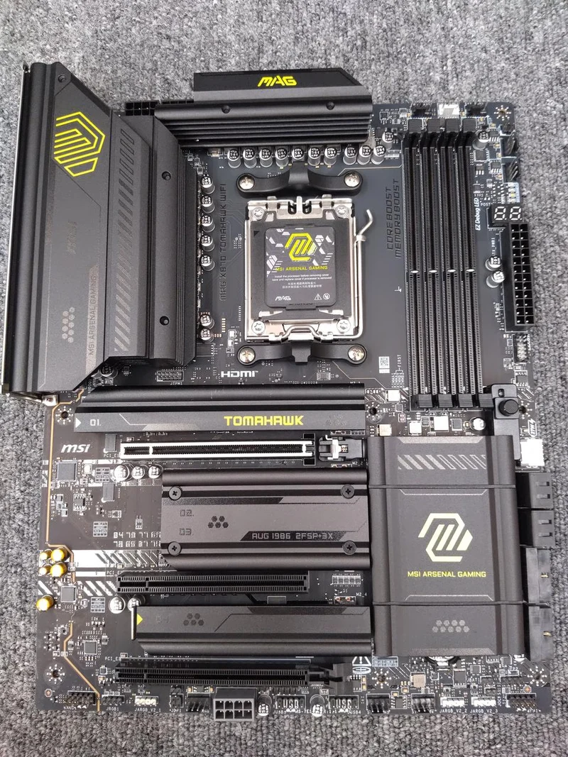 Carte mère MSI MAG X870 TOMAHAWK WIFI