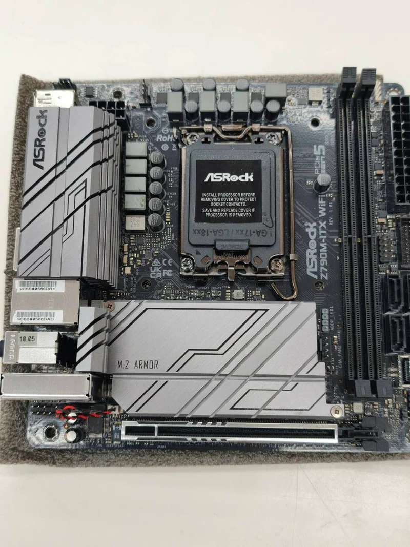 Carte mère ASROCK Z790-ITX Wi-Fi