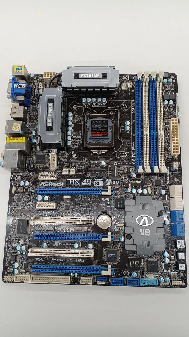 Carte mère ASROCK Z68 EXTREME4