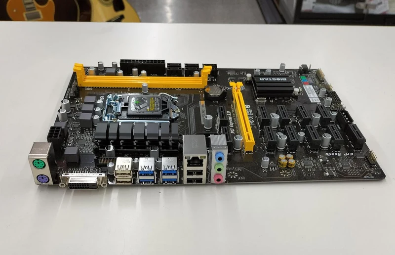 Carte mère BIOSTAR TB250-BTC PRO