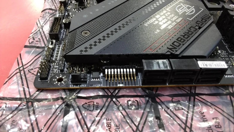 [À DÉCHETER] Carte mère MSI X670E CARBON WIFI